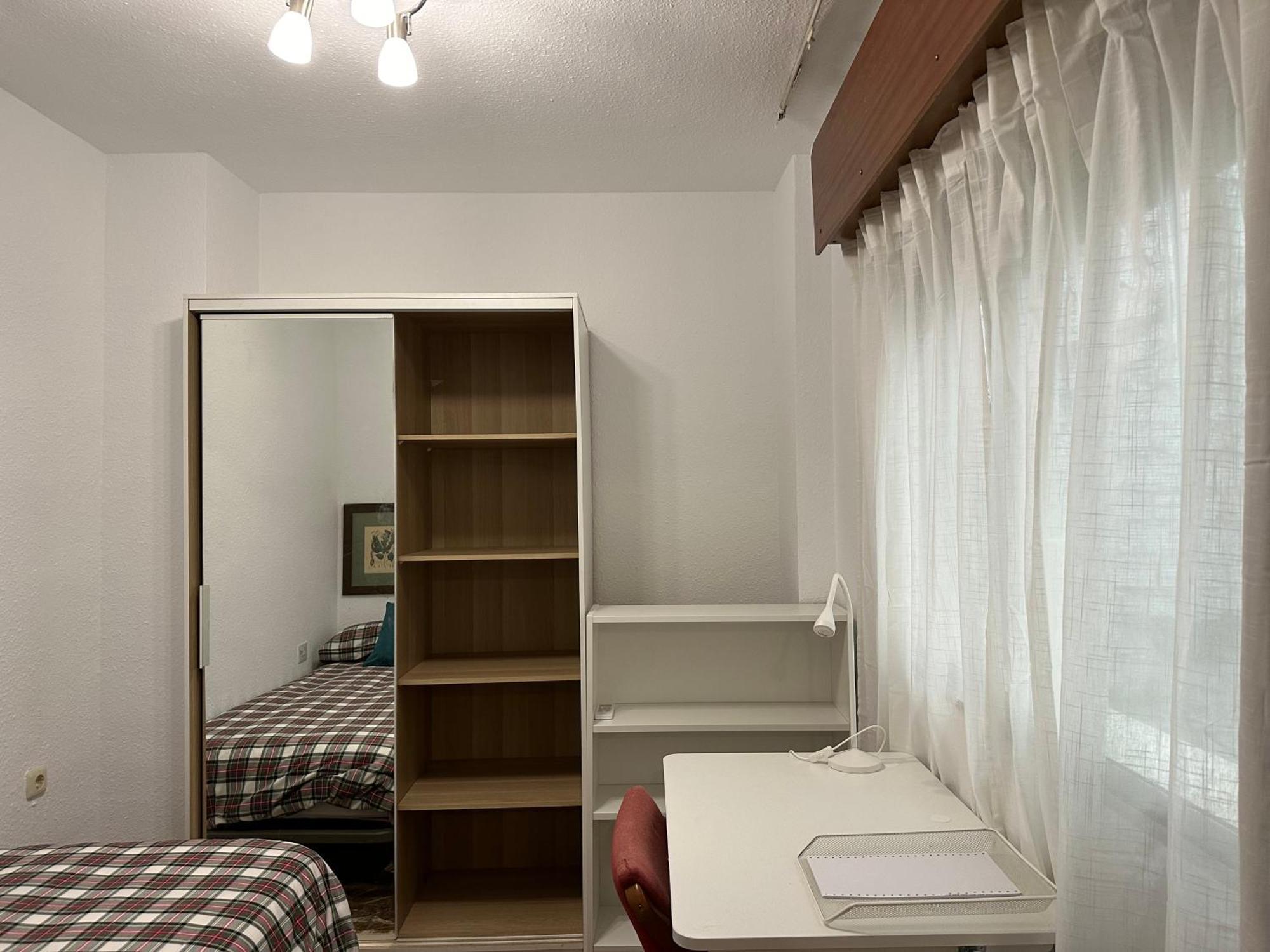 Amplio Y Luminoso Apartamento En El Centro De Granada Luaran gambar